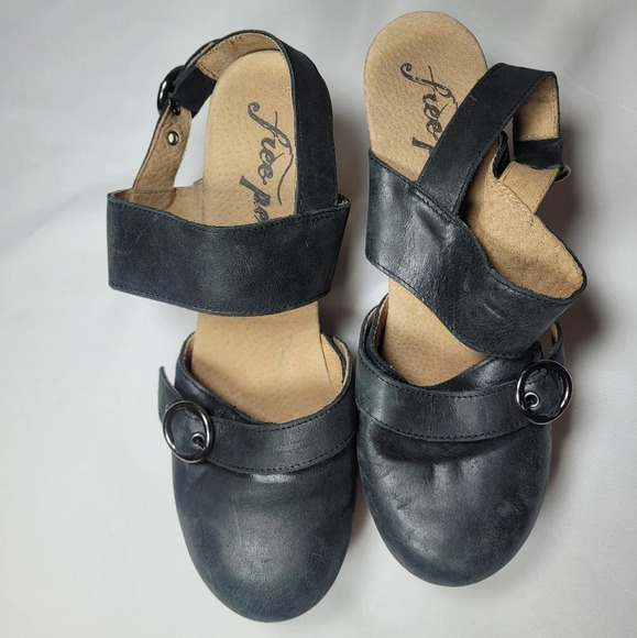 Free People Park Circle Black Leather Clog sz 40 - Picture 3 of 12